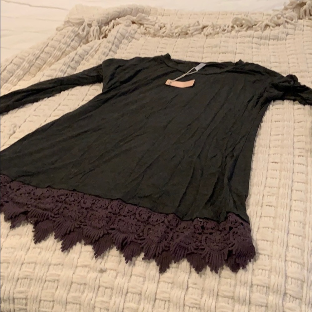Maternity 3/4 sleeve shirt